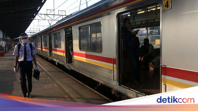 Mulai Besok Krl Dari Jakarta Hanya Sampai Pukul 19 00 Wib