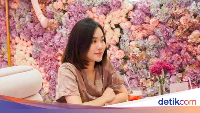 Jessica Jane Gamer yang Hobi Kulineran di Kafe Kekinian Jessica Jane Gamer yang Hobi Kulineran di Kafe Kekinian