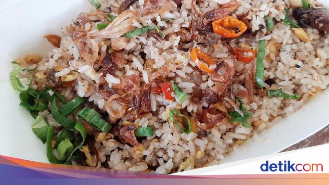 Nasi Goreng Tiarbah Viral Hingga Antreannya 3 Minggu Apa Istimewanya