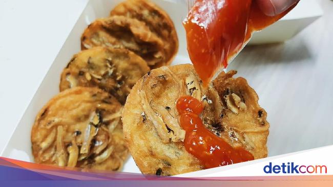 Bakwan Pontianak Gurih Kenyal Bakwan Topping Udang Rebon Bakwan Pontianak Gurih Kenyal Bakwan Topping Udang Rebon