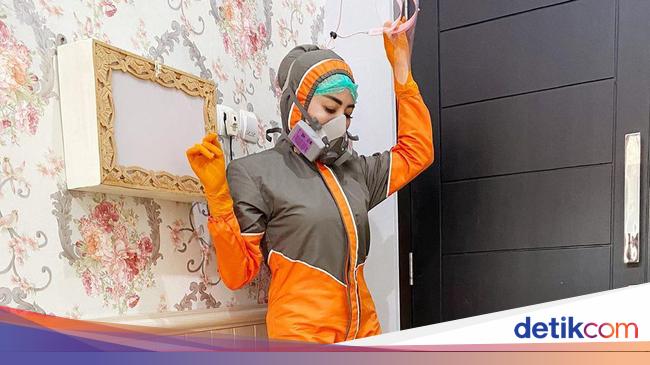 Viral Gaya Dokter  Gigi  di Malang Pakai APD  Seksi