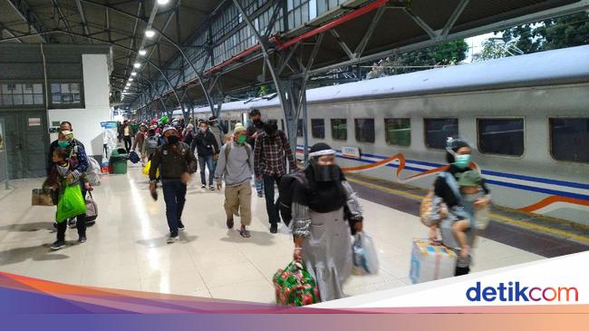 Cerita Pemudik Di Stasiun Senen Soal Rapid Test Hingga Protokol Kesehatan Di Ka Cerita Pemudik Di Stasiun Senen Soal Rapid Test Hingga Protokol Kesehatan Di Ka
