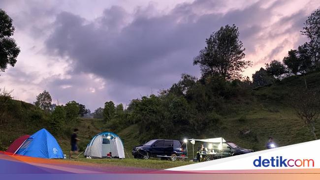 Kemah Gaya Overland di Ranca Cangkuang Bandung