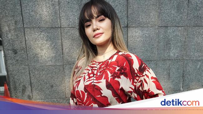 Usai Jual  Celana Dalam Bekas  Rp 50 Juta Dinar Candy Disantet