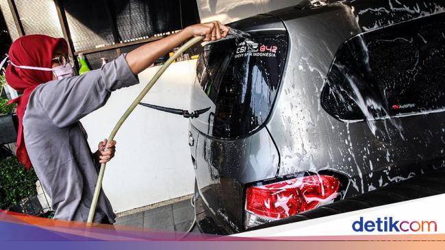 Kaca Mobil Jamuran Bisa Dibersihkan Dengan 3 Cairan Ini