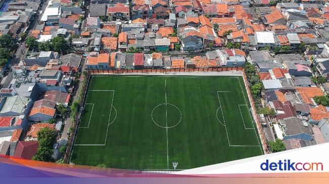 Gambar Dan Ukuran Lapangan Sepak Bola Lengkap Sesuai Aturan