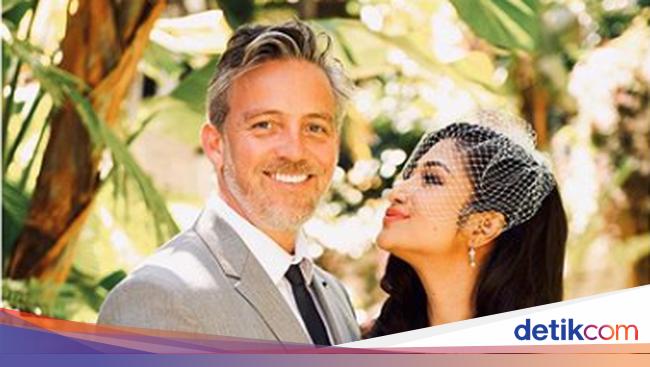 Perjalanan Cinta Rahma Azhari Nikah Hingga Jelang Lahiran Foto 3