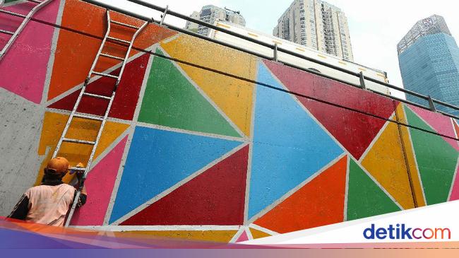 Cat  Warna  warni Percantik Jembatan  Layang Tol Tomang  Cat  Warna  warni Percantik Jembatan  Layang Tol Tomang