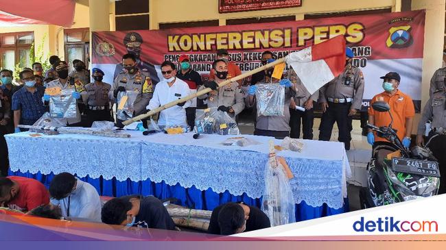 Bendera Merah Putih Berbercak Darah Disita dari Kasus Bendera Merah Putih Berbercak Darah Disita dari Kasus