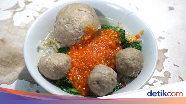 Yuk Jajan Bakso Urat Dan Telur Legendaris Di Kemanggisan