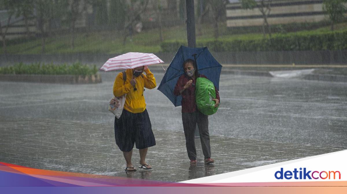 Waspada Hujan Ringan-Sedang di Jakarta sampai 26 Desember, Cek Infonya!