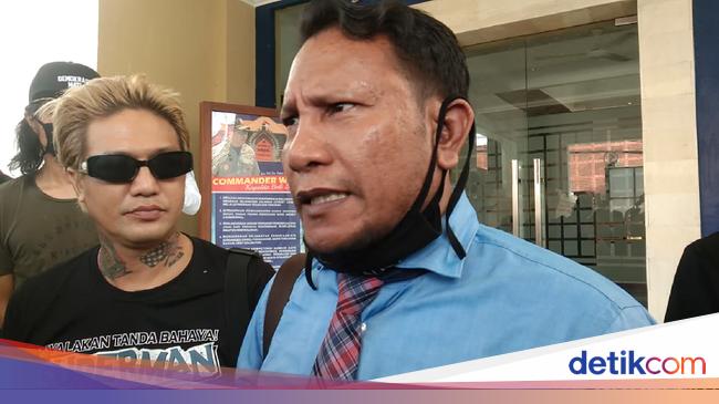 Penangguhan Jerinx Ditolak Pengacara Alasan Polisi Sulit Diterjemahkan