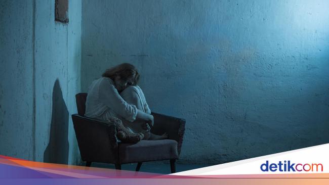 It turns out that a female teen who was held captive by a couple in South Tangerang was turned into a prostitute