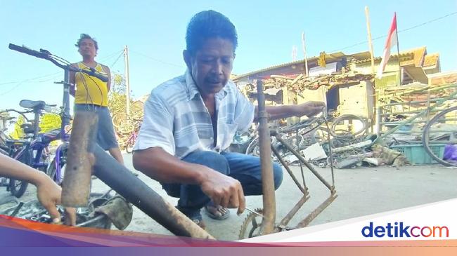 Pengepul Sepeda Rongsok Asal Cirebon Mendapat Berkah di Pengepul Sepeda Rongsok Asal Cirebon Mendapat Berkah di