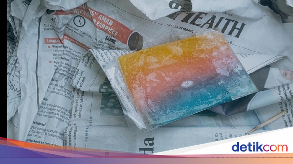 Polisi Ungkap Hasil Labfor Es Kue Jadul Diduga Berbahan Spons di Jakpus