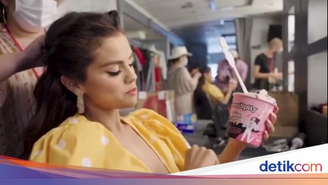 Selena Gomez Bikin Es Krim Baru Untuk Rayakan Kolaborasi Dengan Blackpink