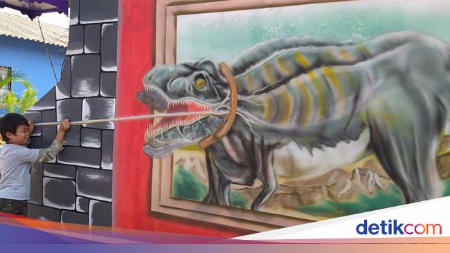 Foto Lukisan  3D  Keren  di Balik Tembok Warga Magelang