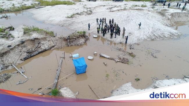 400 Penambang Emas Ilegal di Cagar Alam Mandor Kalbar 400 Penambang Emas Ilegal di Cagar Alam Mandor Kalbar