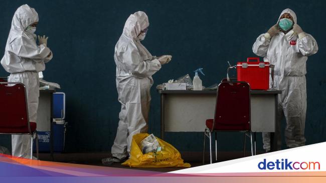 Pemerintah Beri Swab Test Corona Gratis untuk Tenaga Kesehatan Pemerintah Beri Swab Test Corona Gratis untuk Tenaga Kesehatan