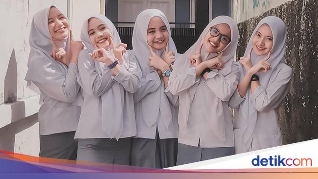Menyapa Grup Vokal Hijabers Cianjur Putih Abu abu yang Menyapa Grup Vokal Hijabers Cianjur Putih Abu abu yang