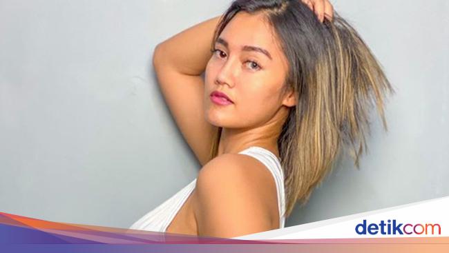 Jess Amalia Si Seksi Yang Kerap Jadi Imajinasi Para Pria 9655