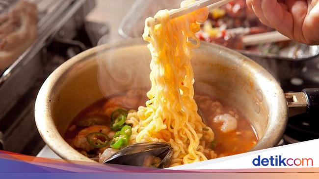 5 Cara Makan Mie Instan ala Orang Korea Ini Bisa Kamu Contek