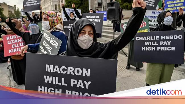 Ratusan Orang Di Turki Protes Charlie Hebdo Yang Terbitkan Karikatur Nabi