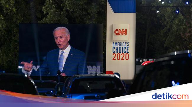 Biden Dituding Curang Pakai Earpiece Saat Debat Trump