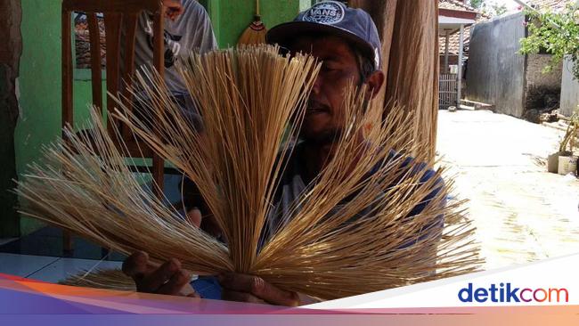 70 Persen Penduduk Desa Ini Pembuat Kerajinan Tradisional 