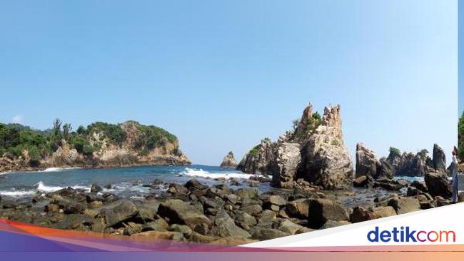 Ini 5 Fakta Menarik Pantai Gigi Hiu Lampung