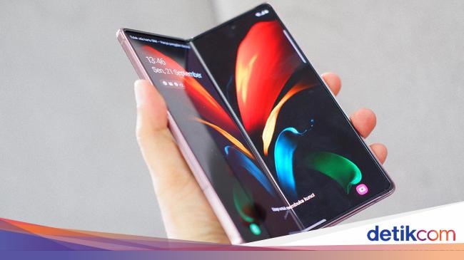 Samsung Galaxy Z Fold 2: Harga, Spesifikasi dan Desain