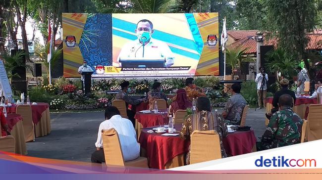 Deklarasi Kampanye Damai Eri Armuji dan Machfud Mujiaman Deklarasi Kampanye Damai Eri Armuji dan Machfud Mujiaman