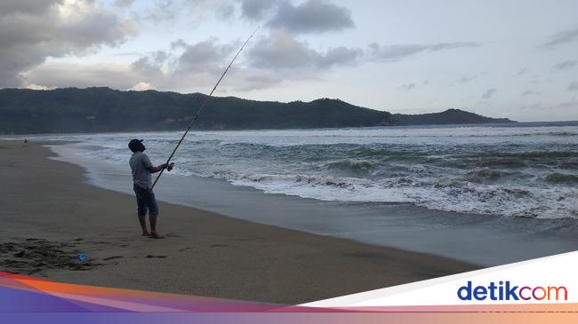 Potensi Tsunami 20 Meter Ini Kata  Warga Pesisir Pacitan Potensi Tsunami 20 Meter Ini Kata  Warga Pesisir Pacitan
