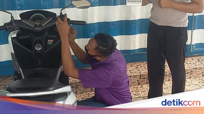 Unscrupulous Debt Collectors in Jakarta Stripping Confiscated Motorbike Components