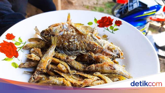 7 Menu Andalan Tempat Makan 'Ndeso' yang Bikin Ketagihan