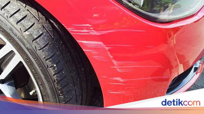 Cara Menghilangkan Baret di Mobil Bisa Dilakukan Sendiri Kok Cara Menghilangkan Baret di Mobil Bisa Dilakukan Sendiri Kok