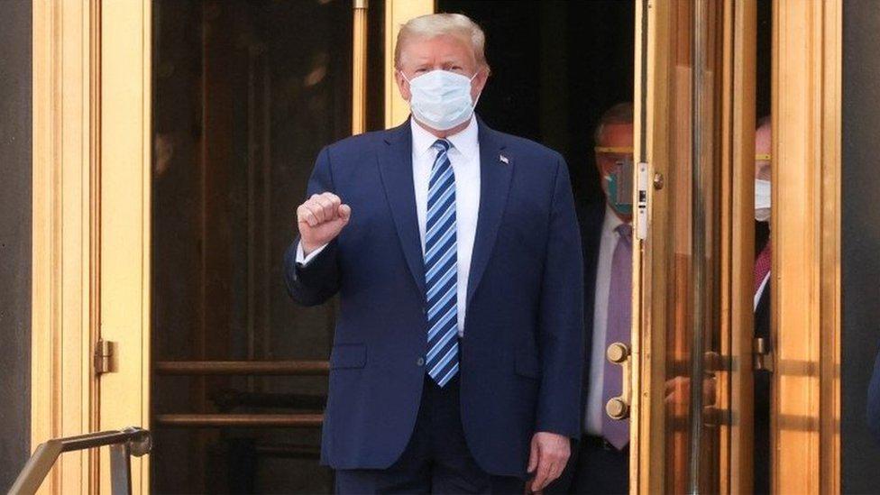 Tiba Di Gedung Putih, Trump Lepas Masker