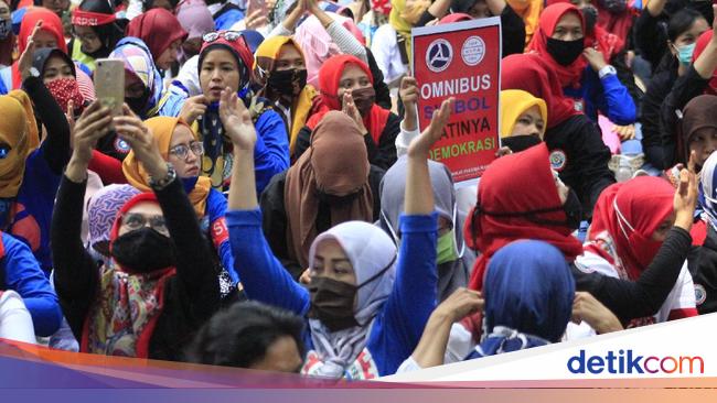 Ini Dampak Omnibus Law Cipta Kerja Bagi Lingkungan Dan Pekerja