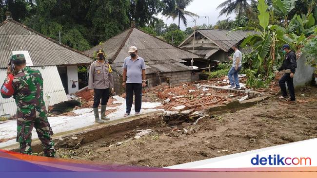 Diguyur Hujan Deras Tembok  Rutan Bangli di  Bali  Roboh