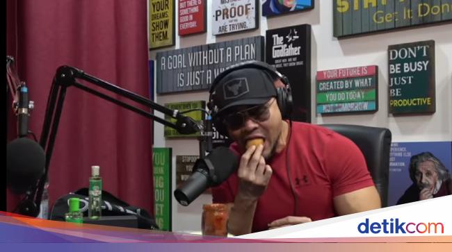 Deddy Corbuzier Telepon Susi dan Minta Maaf, Ada Apa Ya?