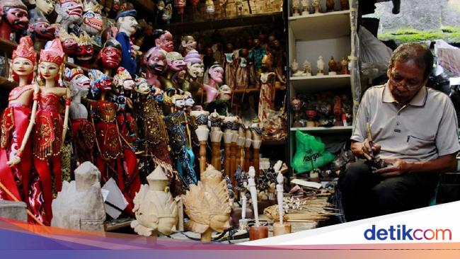 Cerita Pengrajin Wayang Golek Asal Bandung yang Terkena Cerita Pengrajin Wayang Golek Asal Bandung yang Terkena