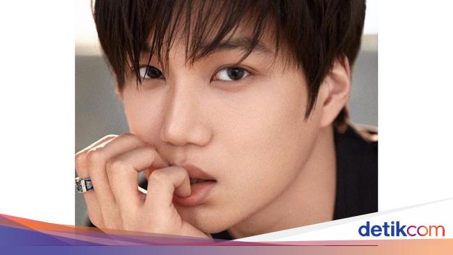  Kai  EXO  Jadi Model  Pria Pertama untuk Brand Kosmetik Bobbi 