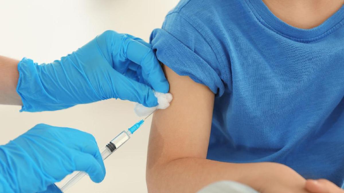 Vaksin Injection 8 Alasan Mengapa Vaksin Penting bagi Manusia