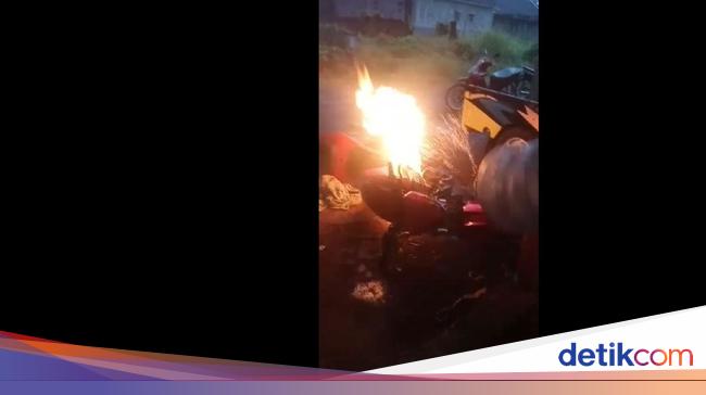 Diduga Konslet Motor  di  Bengkel  Las Tasikmalaya Tiba tiba 