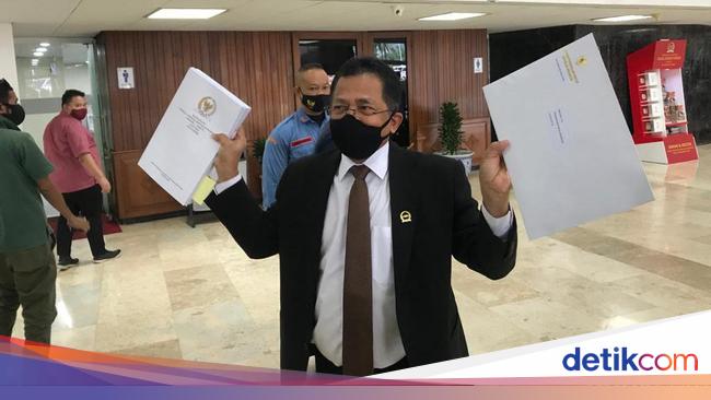 Naskah Uu Cipta Kerja Meluncur Ke Meja Presiden