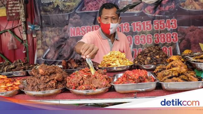 Pedagang Makanan Bertahan Di Masa Psbb