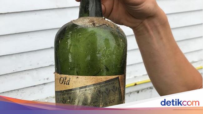 Kagetnya Pasangan Ini Temukan Puluhan Botol Wiski di Kagetnya Pasangan Ini Temukan Puluhan Botol Wiski di