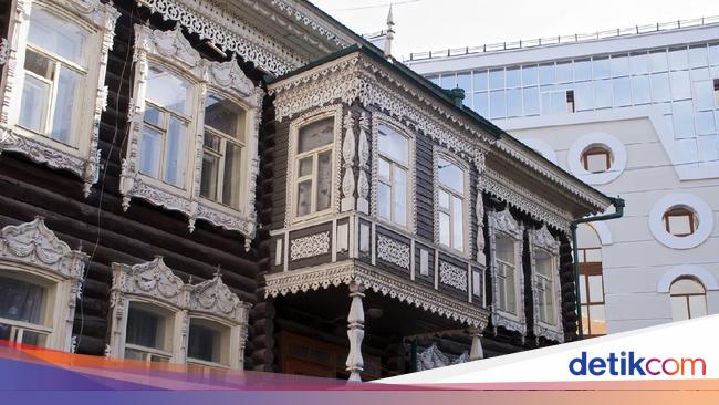 Rumah Kayu  Bersejarah di  Siberia yang Hidup Segan Mati Tak Mau Rumah Kayu  Bersejarah di  Siberia yang Hidup Segan Mati Tak Mau