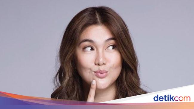 Potret Artis Cantik Yang Belikan Rumah 2 Lantai Untuk