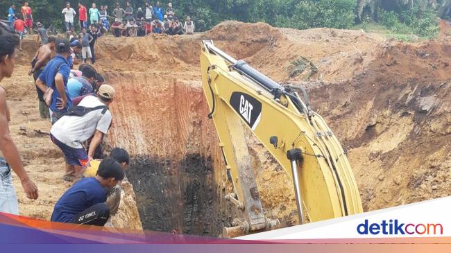 Tambang Batu Bara di Muara Enim Sumsel Longsor 11 Orang Tewas Tambang Batu Bara di Muara Enim Sumsel Longsor 11 Orang Tewas